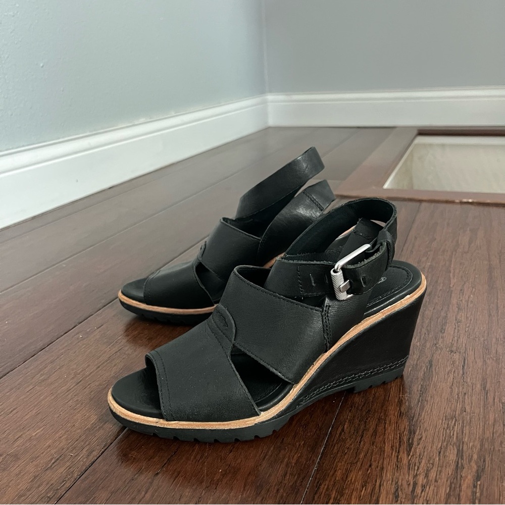 Sorel Black Leather Wedge Sandals with Crisscross Straps